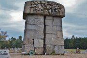 Monument auf dem Gelände des ehemaligen Vernichtungslagers Treblinka II in Polen
